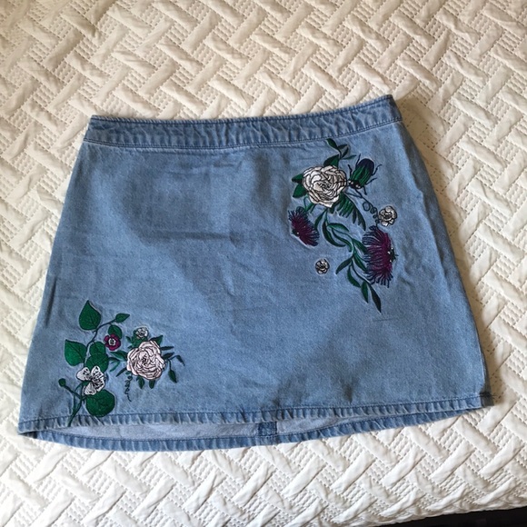 H&M Dresses & Skirts - H&M Denim Skirt Coachella Collection